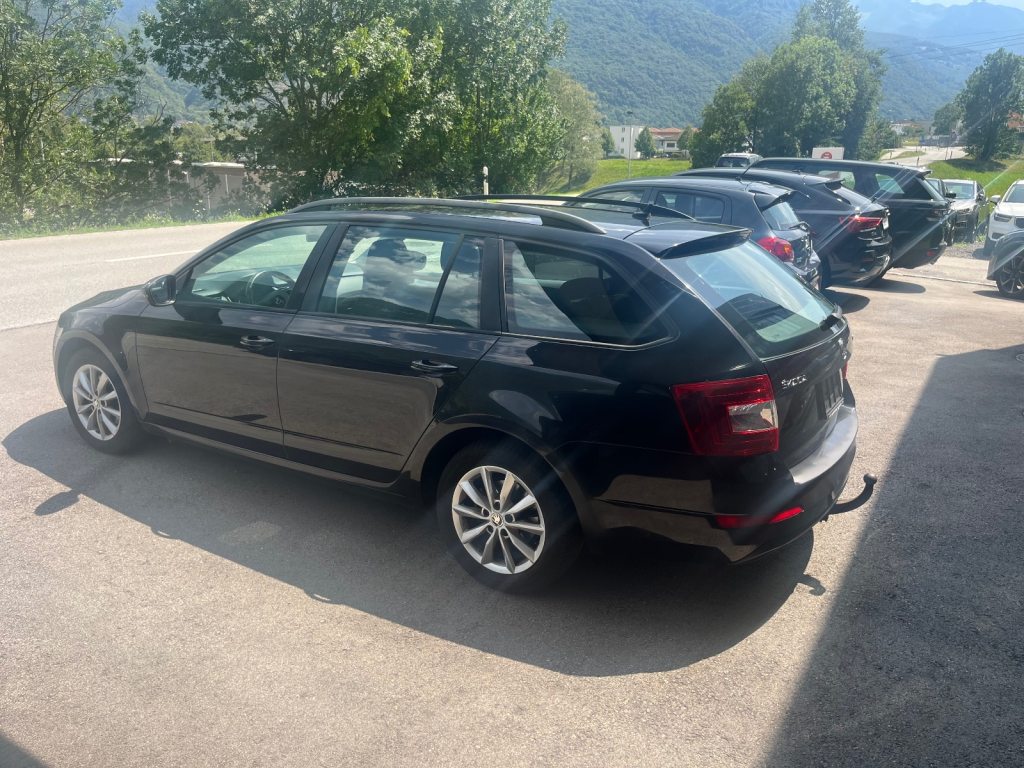 SKODA OCTAVIA 2.0 TDI 150 Swiss Edition 4x4, Diesel, Occasion / Gebraucht, Handschaltung - 3