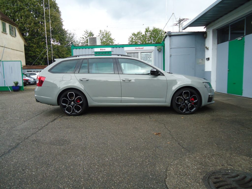 SKODA 2.0 TSI RS230 DSG steelgrey ! !, Petrol, Second hand / Used, Automatic - 2