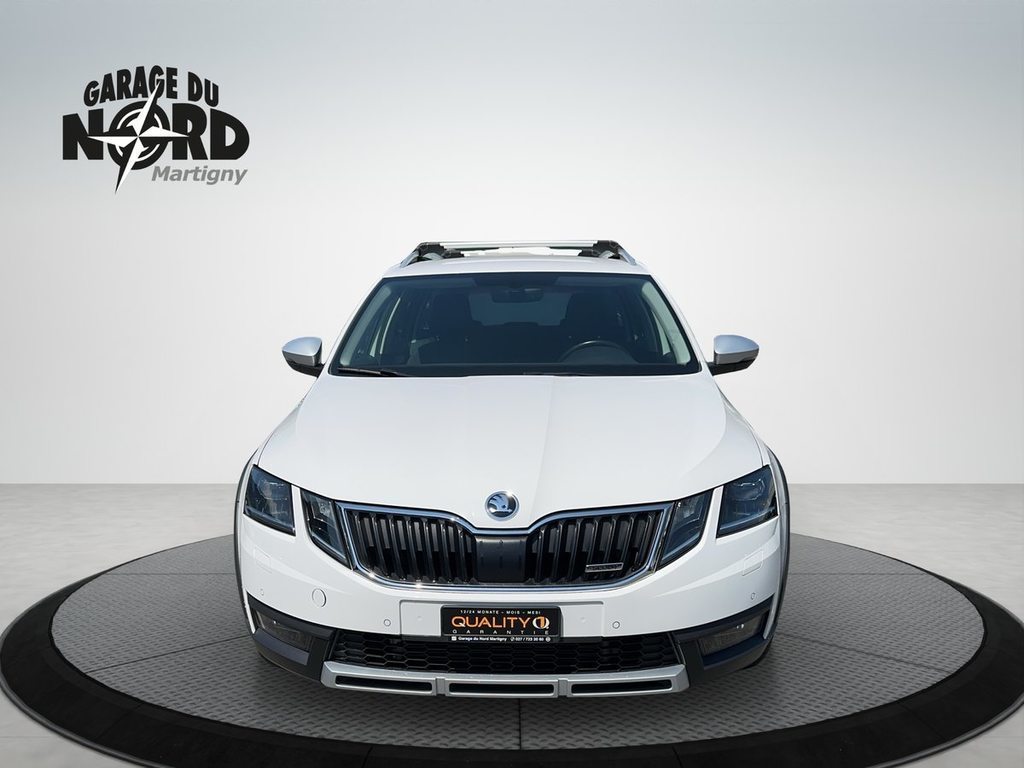 SKODA Octavia Combi 2.0 TSI Scout 4x4 DSG, Petrol, Second hand / Used, Automatic - 2