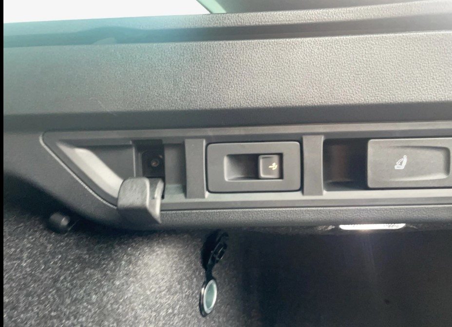 SKODA Octavia RS, Benzin, Occasion / Gebraucht, Automatik - 7