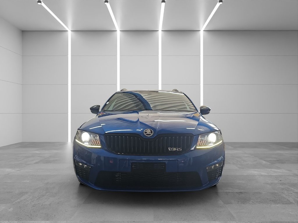 SKODA Octavia Combi 2.0 TSI RS