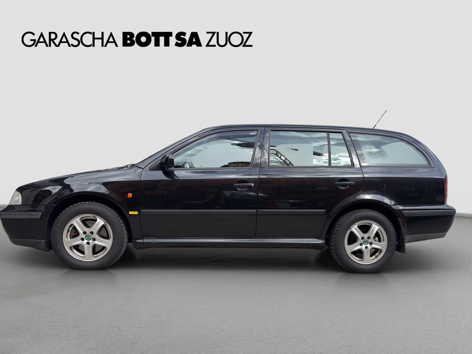 SKODA Octavia Kombi Turbo 1.8 Turbo SLX, Essence, Occasion / Utilisé, Manuelle - 2