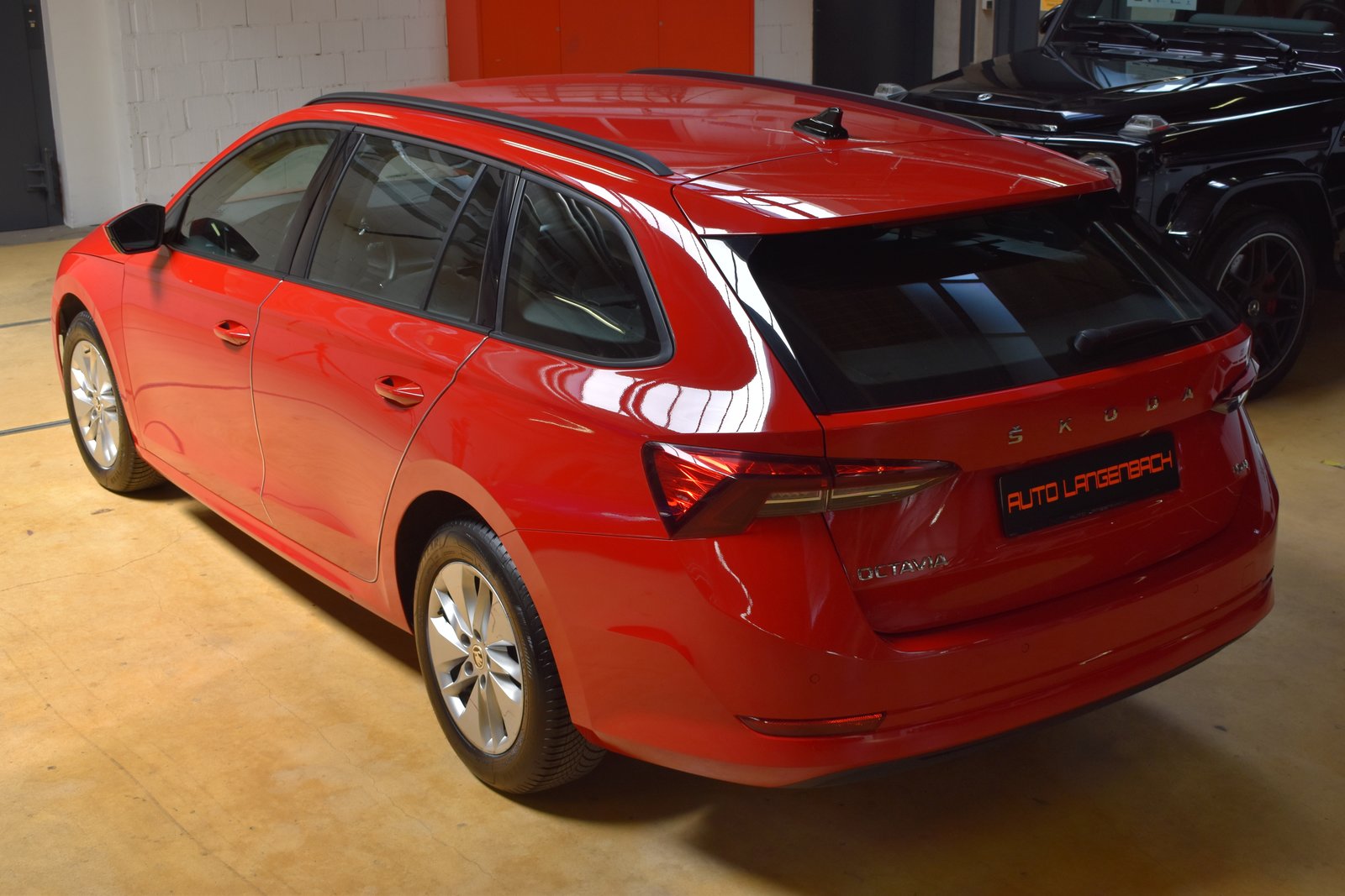 SKODA Octavia Combi 2.0 TDI DSG Ambition 4x4 - New Model 2021 - 15, Diesel, Occasion / Utilisé, Automatique - 3