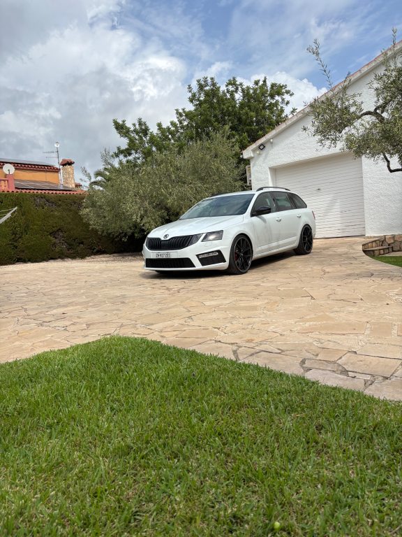 SKODA OCTAVIA 2.0 TDI 184 RS 4x4 DSG