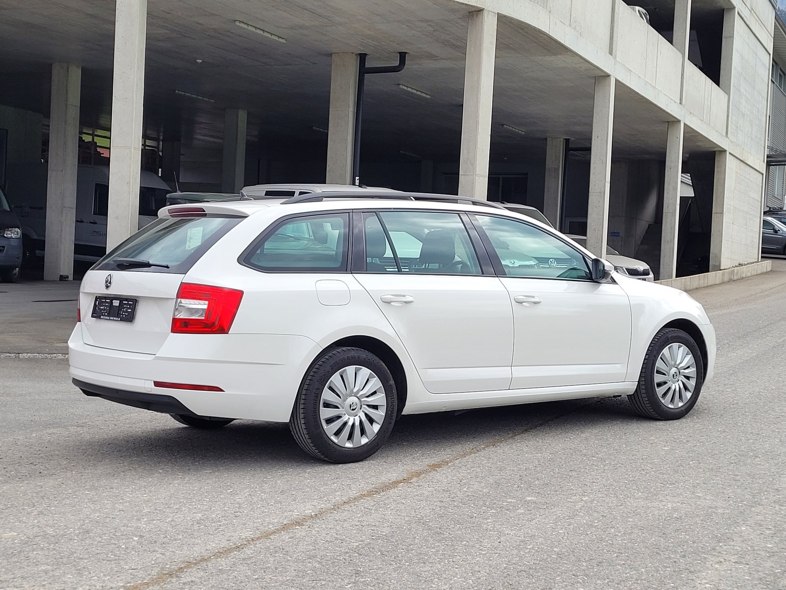 SKODA Octavia Combi 2.0 TDI Ambition DSG, Diesel, Occasioni / Usate, Automatico - 6
