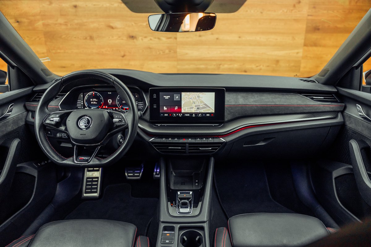 SKODA Octavia Combi 1.4 TSI PHEV DSG RS, Plug-in-Hybrid Benzina/Elettrica, Occasioni / Usate, Automatico - 5