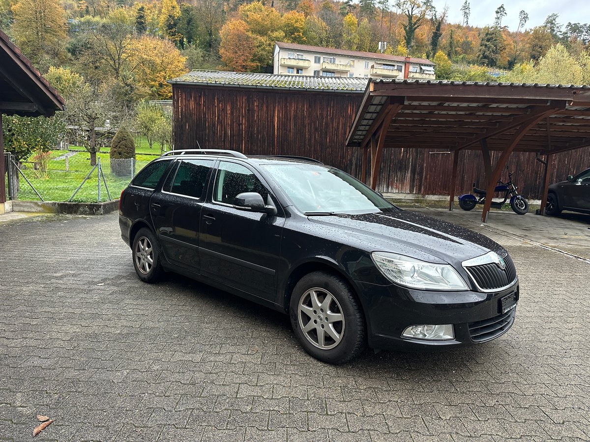 SKODA Octavia Combi 1.8 TSI Ambition DSG, Petrol, Second hand / Used, Automatic - 3
