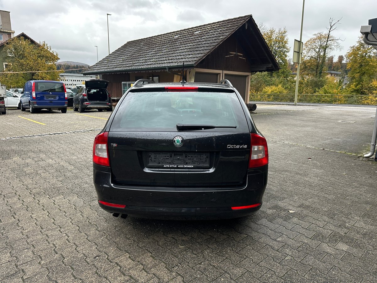 SKODA Octavia Combi 1.8 TSI Ambition DSG, Petrol, Second hand / Used, Automatic - 5