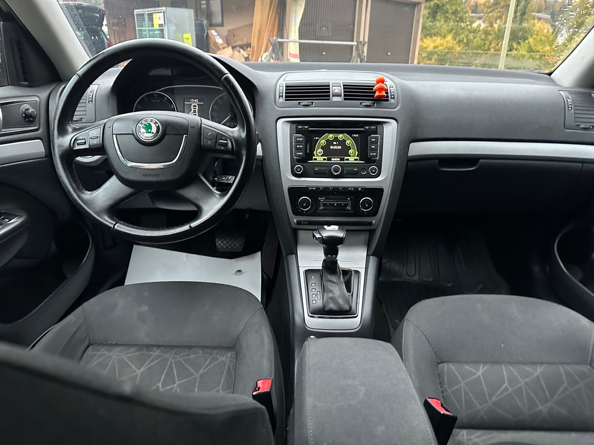 SKODA Octavia Combi 1.8 TSI Ambition DSG, Petrol, Second hand / Used, Automatic - 7