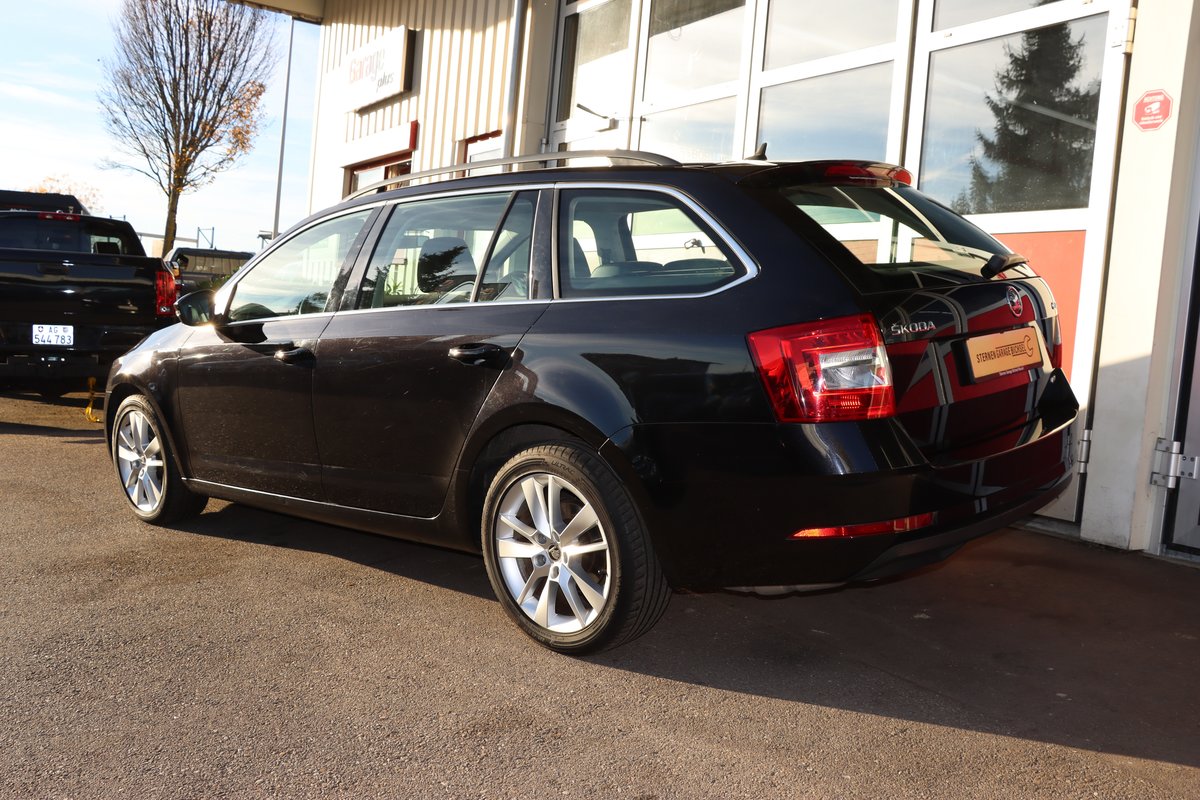 SKODA Octavia Combi 2.0 TDI Style 4x4, Diesel, Occasion / Gebraucht, Automat - 7