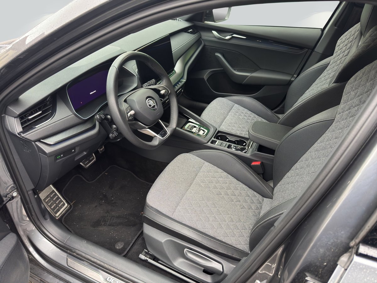 SKODA Octavia Combi 1.5 TSI mHEV DSG Sport Line, Hybride Léger Essence/Électricité, Occasion / Utilisé, Automatique - 7
