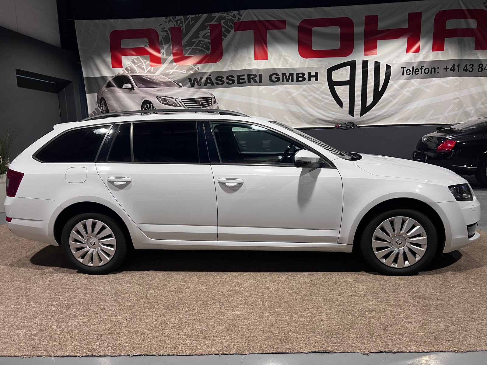 SKODA Octavia Combi 2.0 TDI Ambition 4x4 DSG, Diesel, Second hand / Used, Automatic - 2