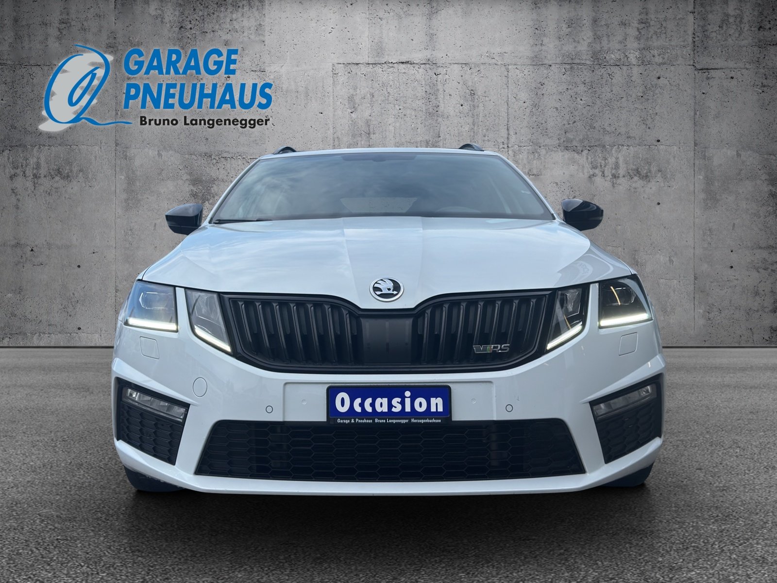 SKODA Octavia Combi 2.0 TSI RS DSG, Petrol, Second hand / Used, Automatic - 3