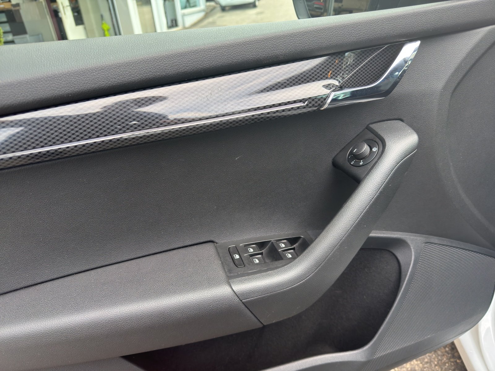 SKODA Octavia Combi 2.0 TSI RS DSG, Petrol, Second hand / Used, Automatic - 6