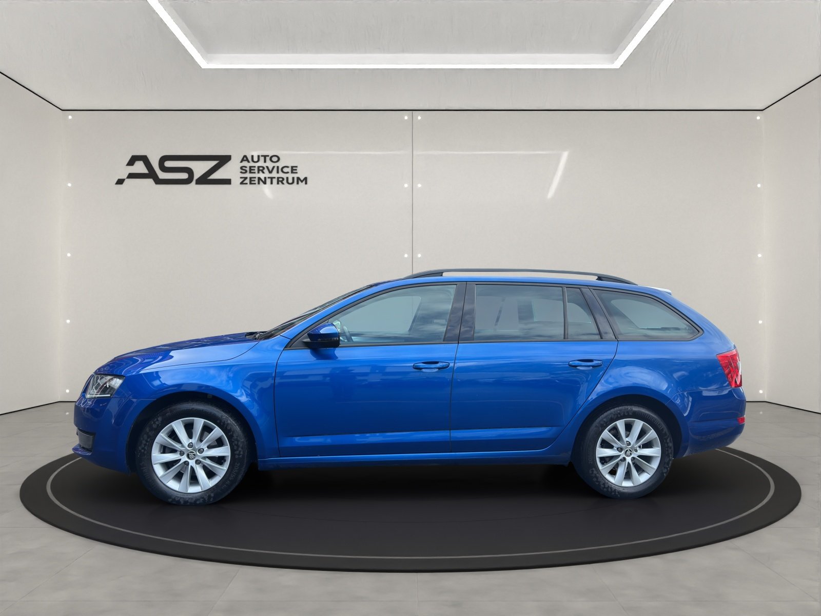 SKODA Octavia Combi 1.6 TDI 110 Style DSG, Diesel, Second hand / Used, Automatic - 2
