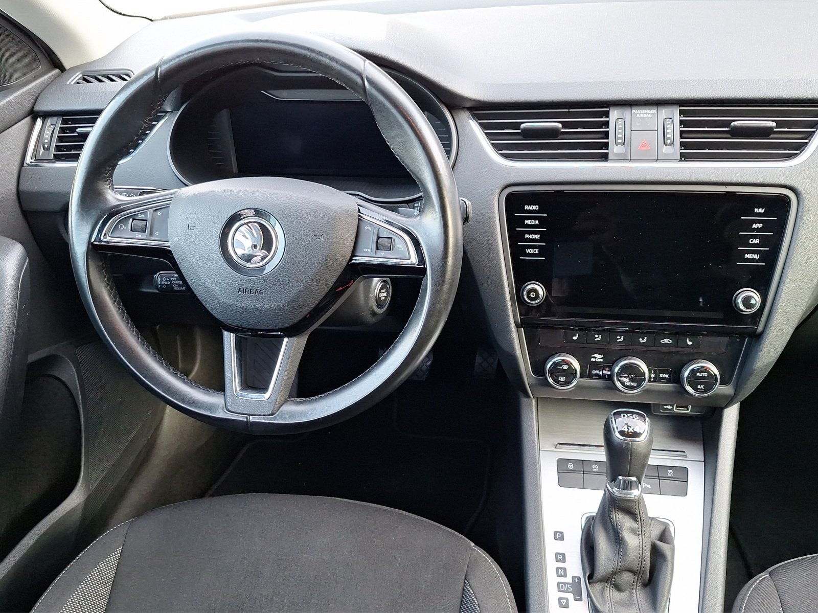 SKODA Octavia Combi 2.0 TDI 184 Ambition 4x4 DSG, Diesel, Occasion / Gebraucht, Automat - 6