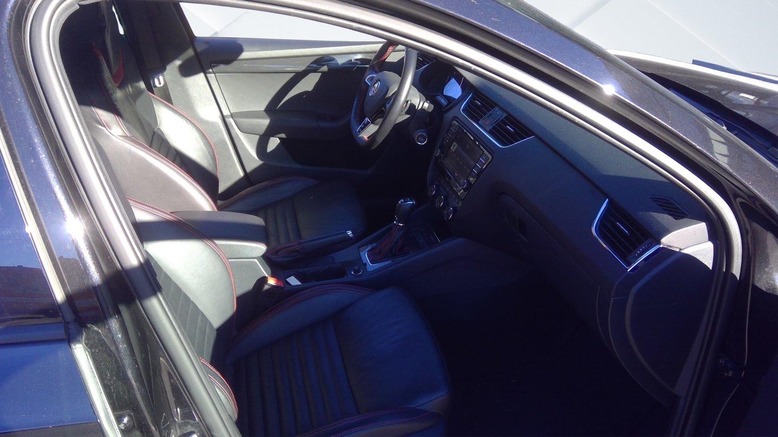 SKODA Octavia Combi 2.0 TDI RS 4x4 DSG, Diesel, Second hand / Used, Automatic - 4