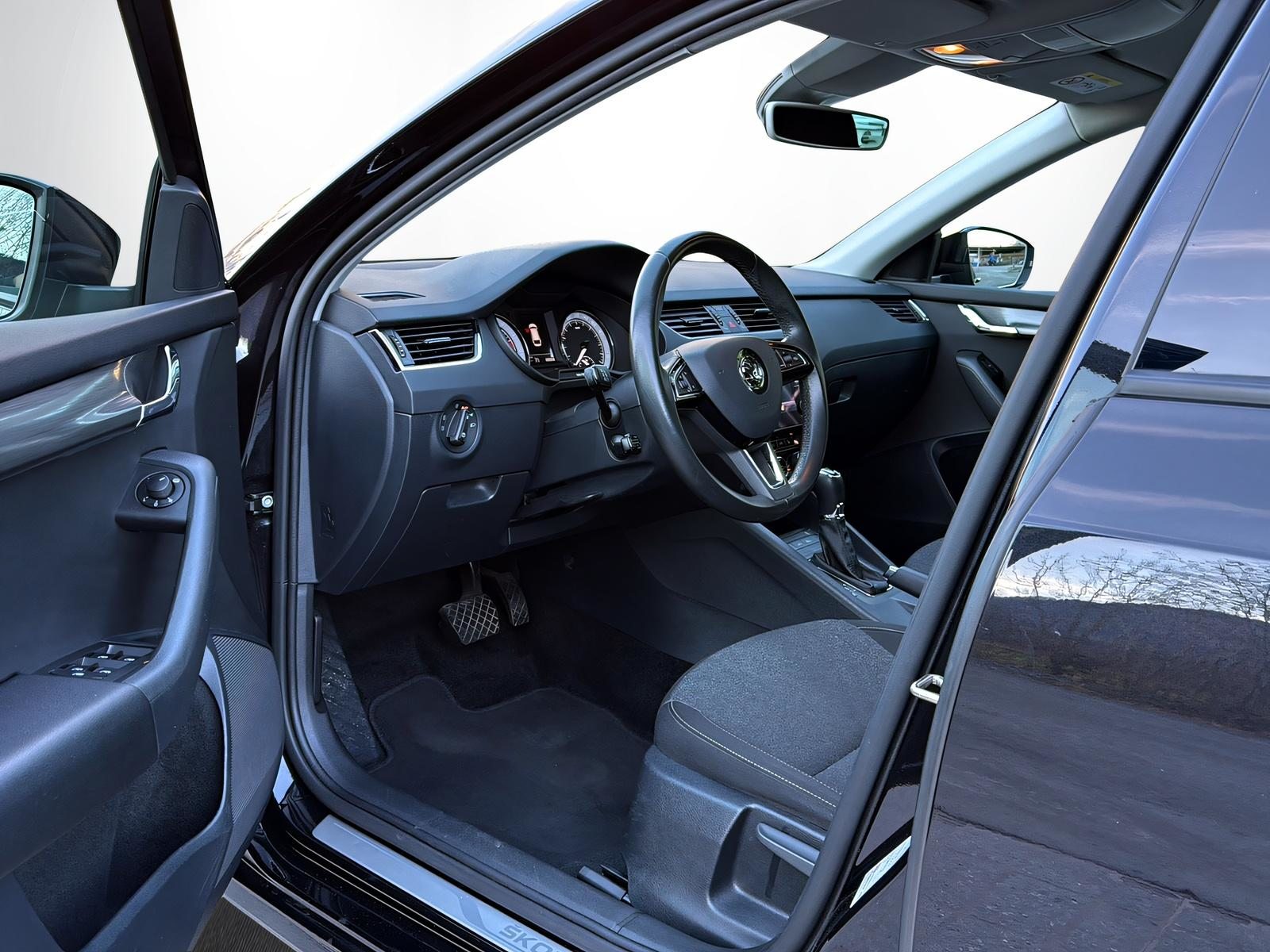 SKODA Octavia Combi 2.0 TSI Soleil 4x4 DSG, Essence, Occasion / Utilisé, Automatique - 7