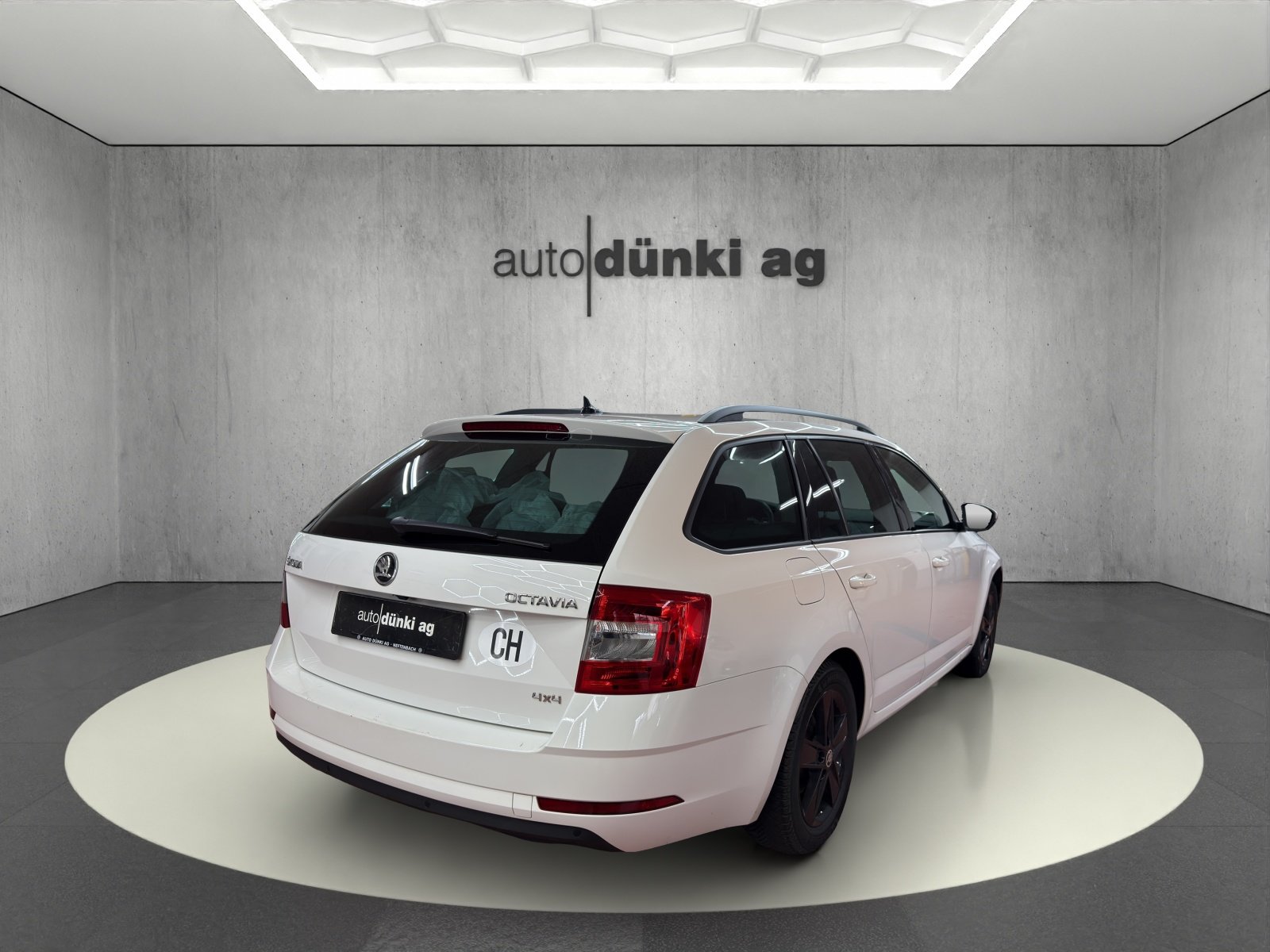 SKODA Octavia Combi 2.0 TDI Swiss Line 25 4x4, Diesel, Occasion / Gebraucht, Automat - 3