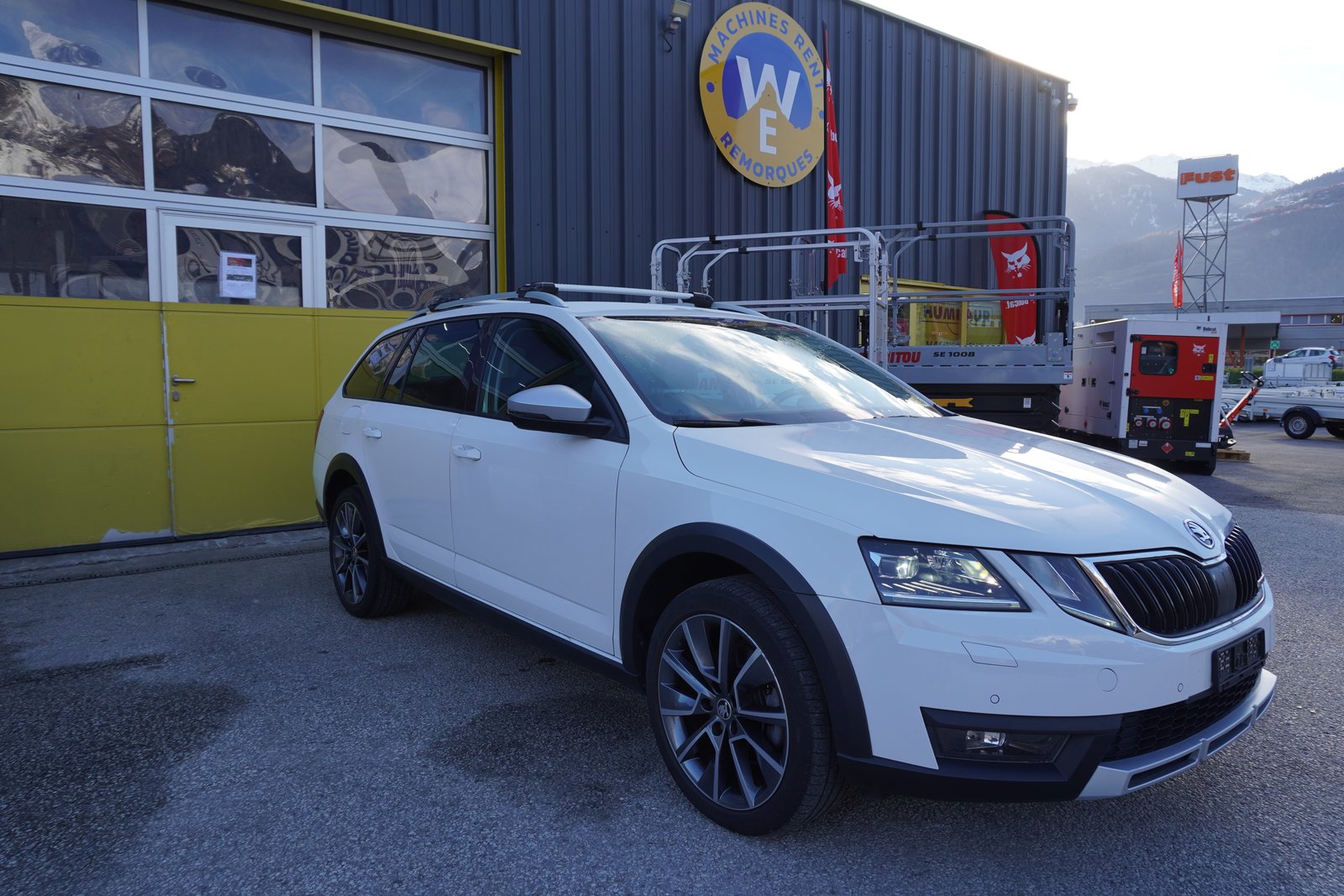 SKODA Octavia Combi 2.0 TSI Scout 4x4 DSG, Benzina, Occasioni / Usate, Automatico - 3