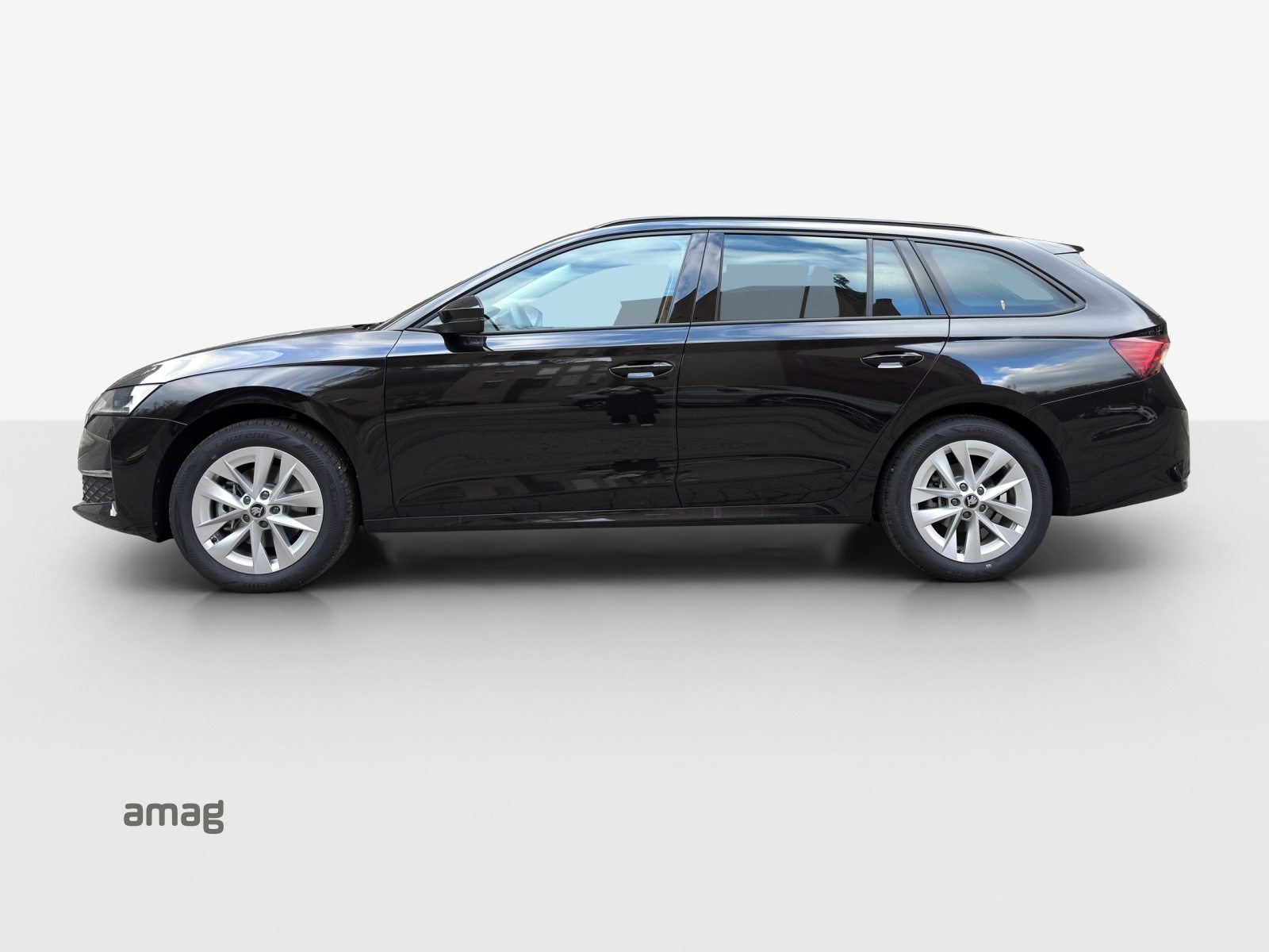 SKODA Octavia Selection, Petrol, Second hand / Used, Automatic - 2