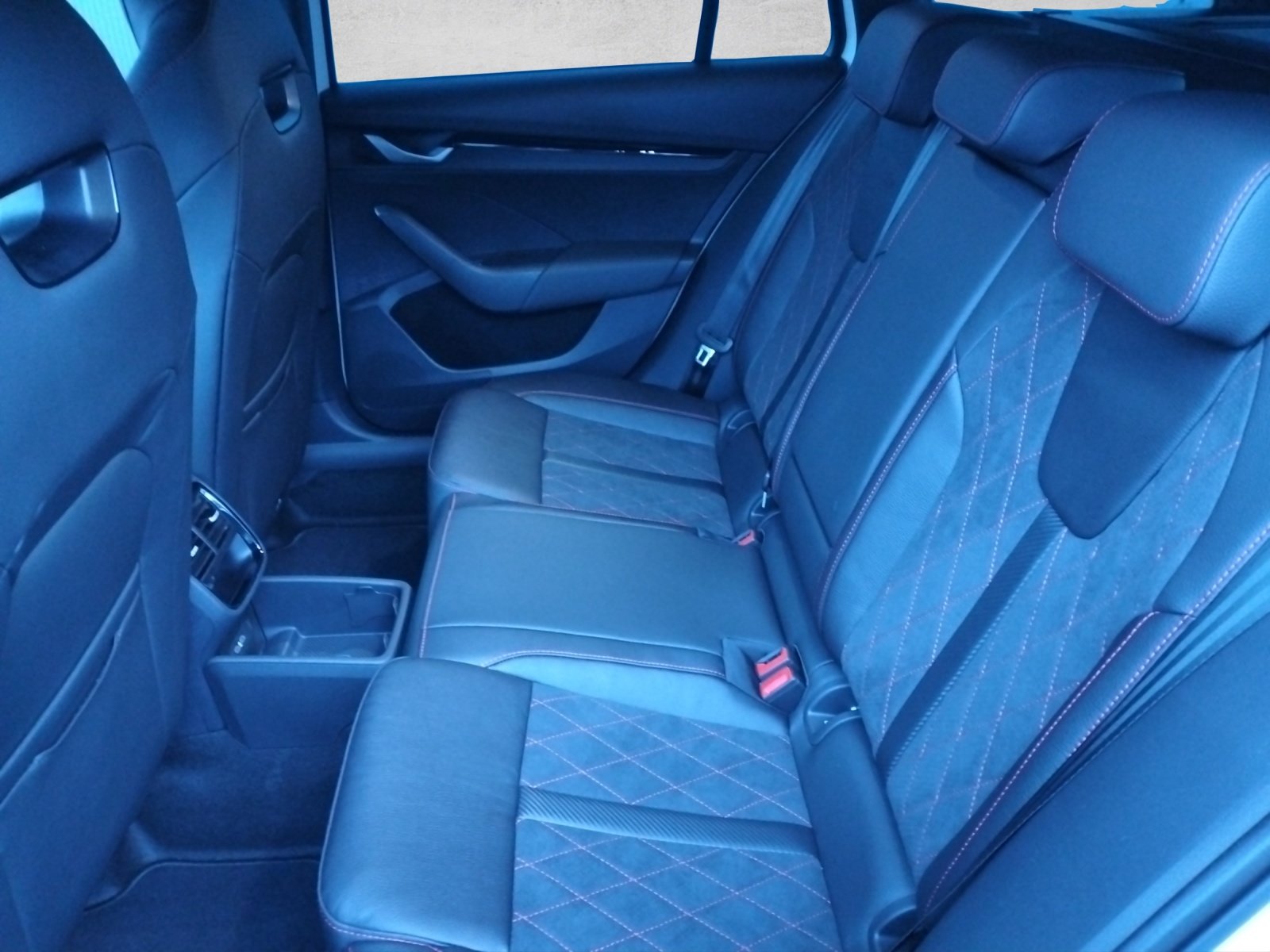SKODA Octavia Combi 2.0 TSI DSG RS, Benzina, Occasioni / Usate, Automatico - 7