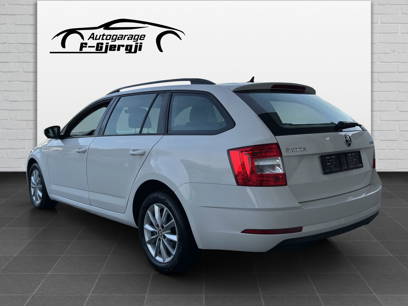 SKODA Octavia Combi 1.6 TDI Ambition DSG, Diesel, Second hand / Used, Automatic - 4