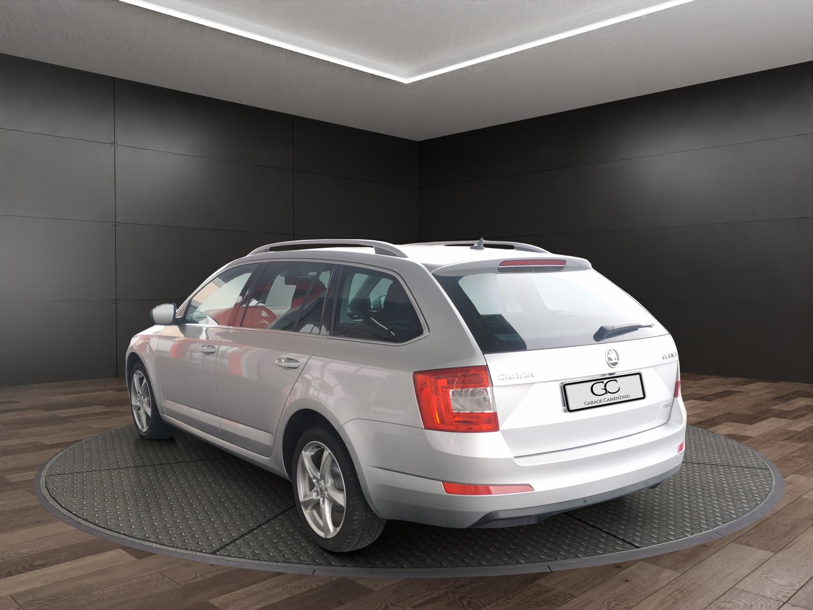SKODA Octavia Combi 2.0 TDI Style 4x4 DSG, Diesel, Occasion / Gebraucht, Automatik - 7