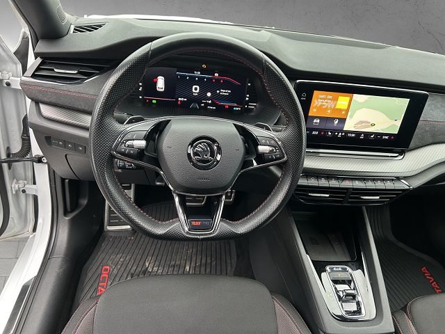 SKODA NEW OCTAVIA RS, Diesel, Occasion / Gebraucht, Automatik - 6