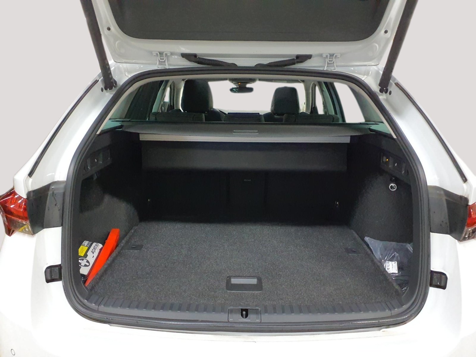SKODA Octavia Combi 2.0 TDI DSG Selection Tour, Diesel, Occasion / Utilisé, Automatique - 4