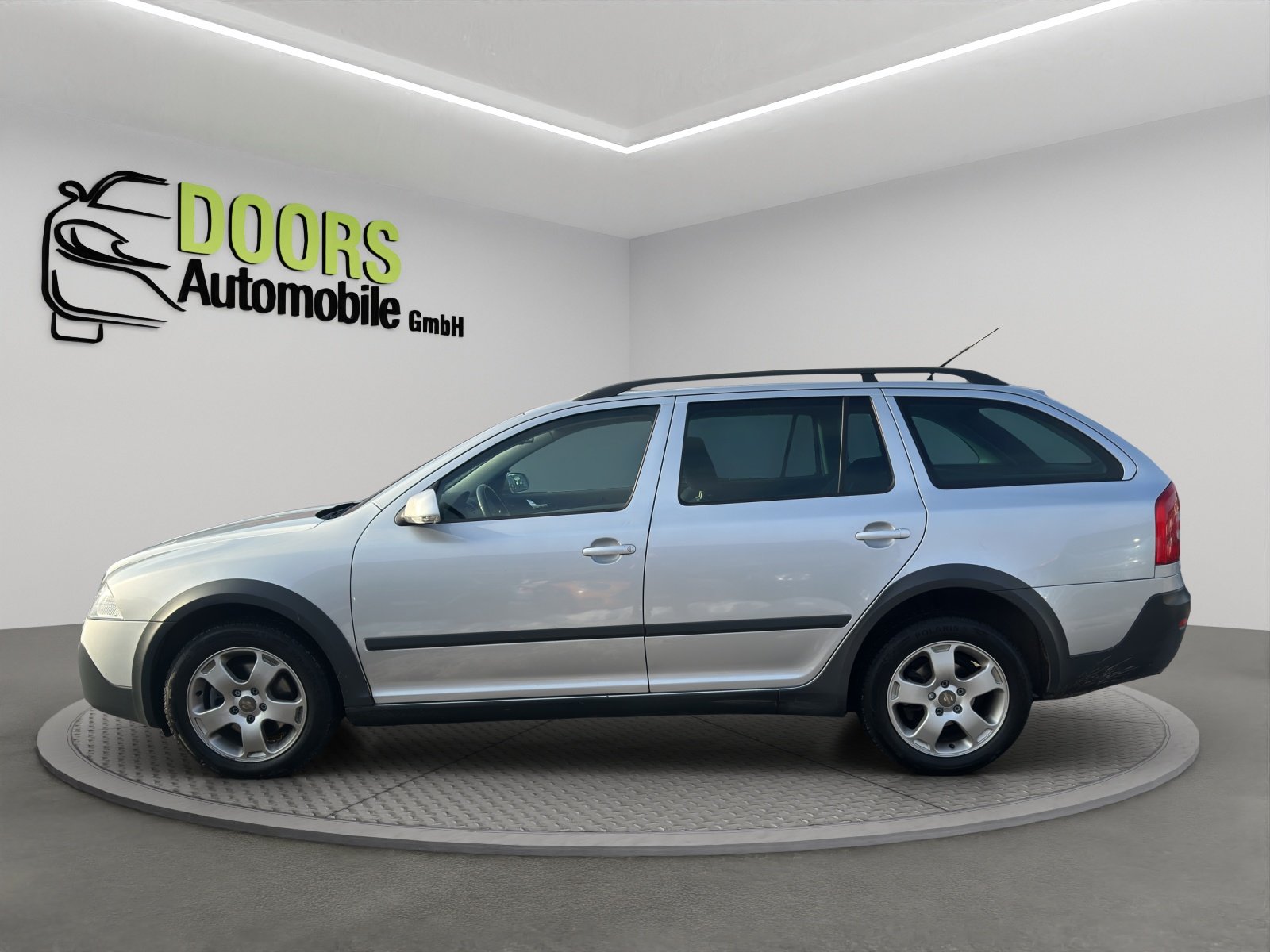SKODA Octavia Scout 2.0 TDI 4x4, Diesel, Occasioni / Usate, Manuale - 7