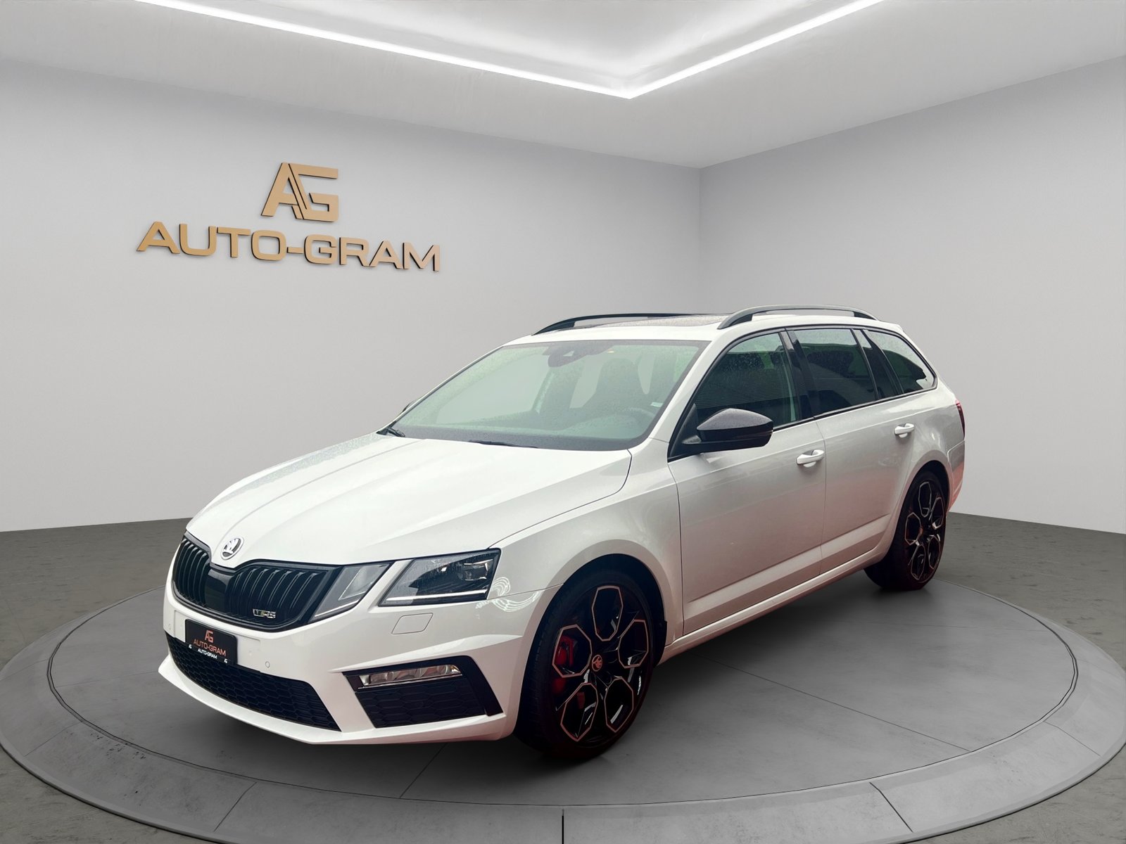SKODA Octavia Combi 2.0 TSI RS 245 DSG