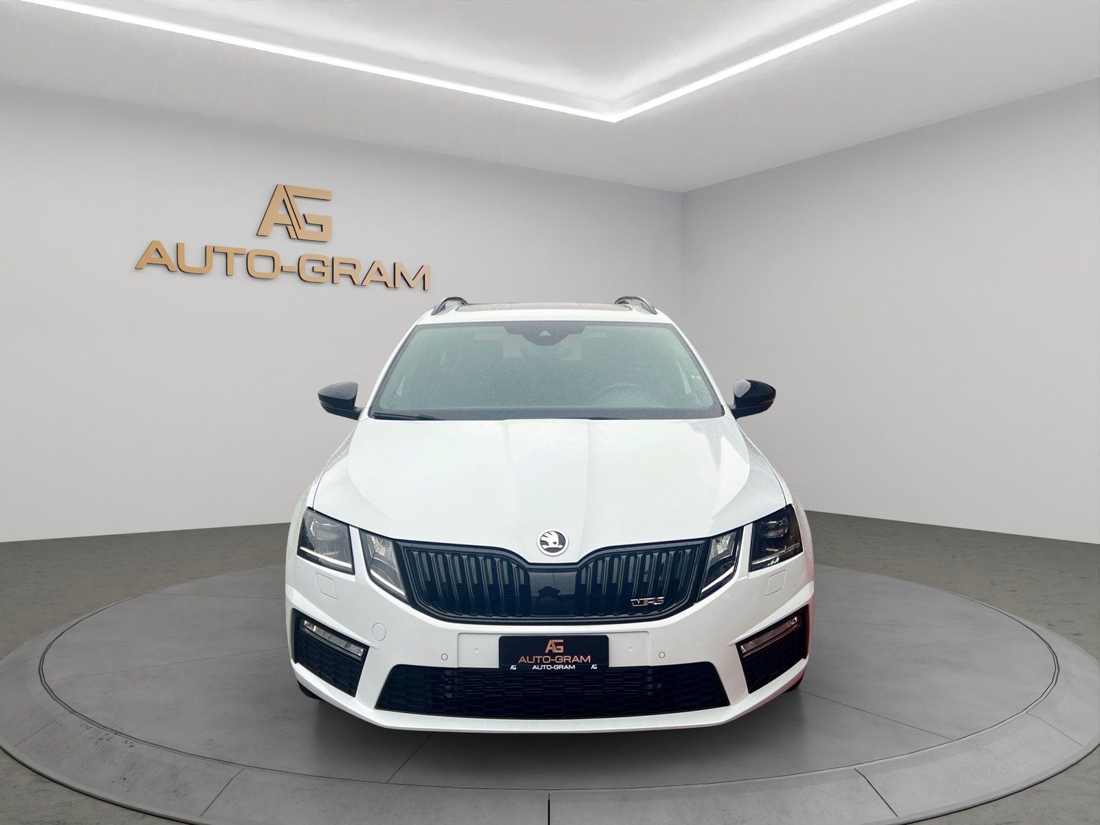 SKODA Octavia Combi 2.0 TSI RS 245 DSG, Essence, Occasion / Utilisé, Automatique - 2