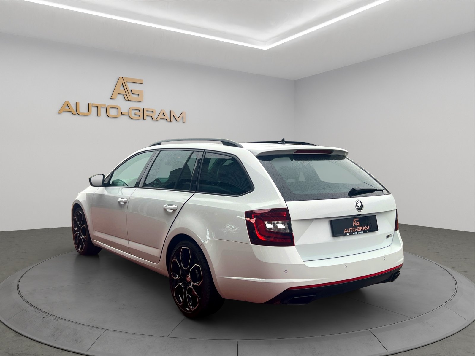 SKODA Octavia Combi 2.0 TSI RS 245 DSG, Essence, Occasion / Utilisé, Automatique - 4