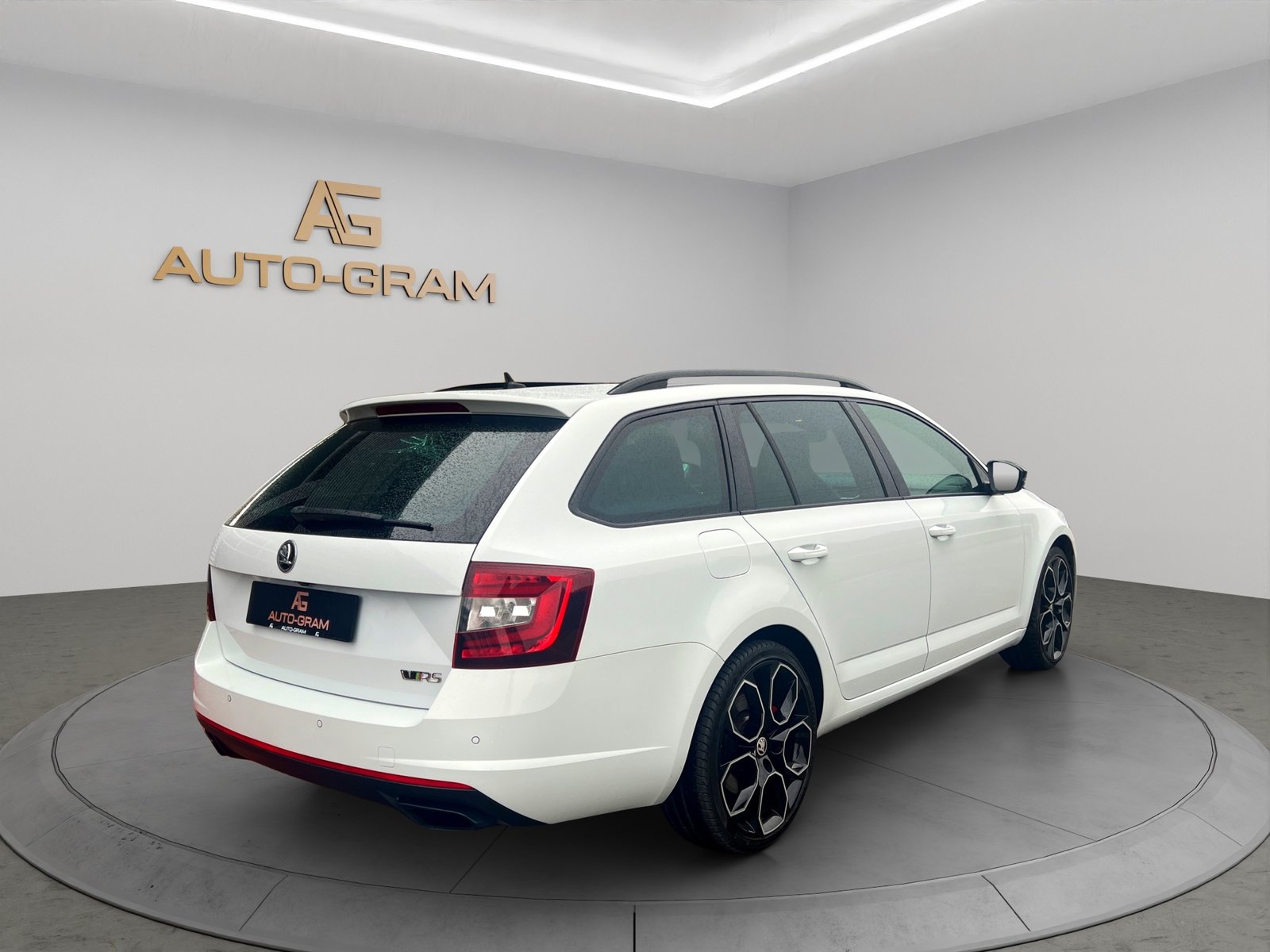 SKODA Octavia Combi 2.0 TSI RS 245 DSG, Essence, Occasion / Utilisé, Automatique - 6