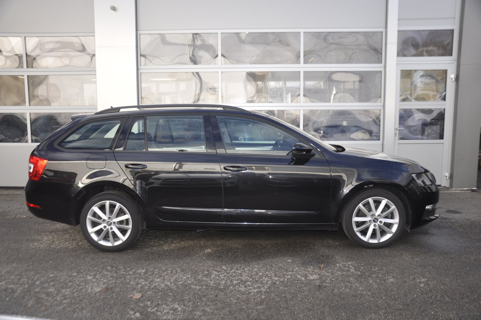 SKODA Octavia Combi 2.0 TDI Ambition 4x4 DSG I 184 PS, Diesel, Occasion / Gebraucht, Automatik - 2
