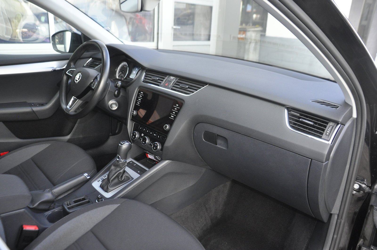 SKODA Octavia Combi 2.0 TDI Ambition 4x4 DSG I 184 PS, Diesel, Occasion / Gebraucht, Automatik - 6
