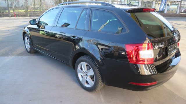 SKODA Octavia 2.0TDI Amb. 4x4, Occasion / Utilisé, Automatique - 3