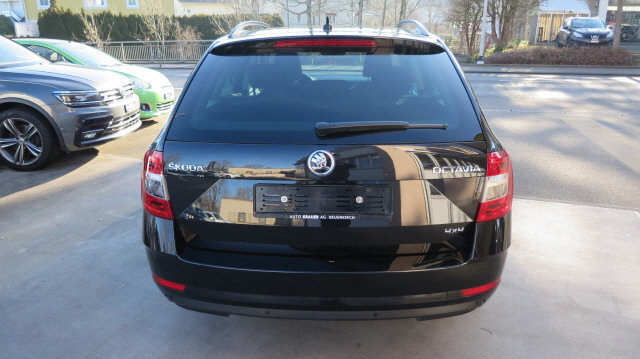 SKODA Octavia 2.0TDI Amb. 4x4, Occasion / Utilisé, Automatique - 4