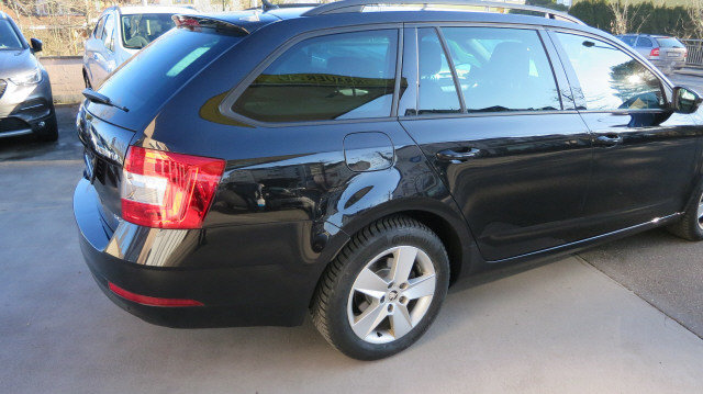 SKODA Octavia 2.0TDI Amb. 4x4, Occasion / Utilisé, Automatique - 5