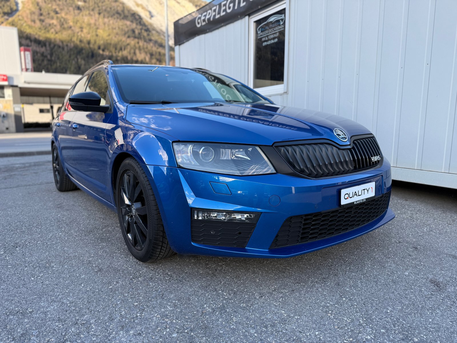 SKODA Octavia Combi 2.0 TDI RS DSG, Diesel, Second hand / Used, Automatic - 2