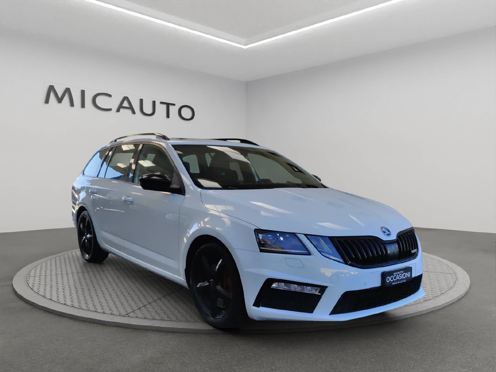 SKODA Octavia Combi 2.0 TSI 245 RS DSG