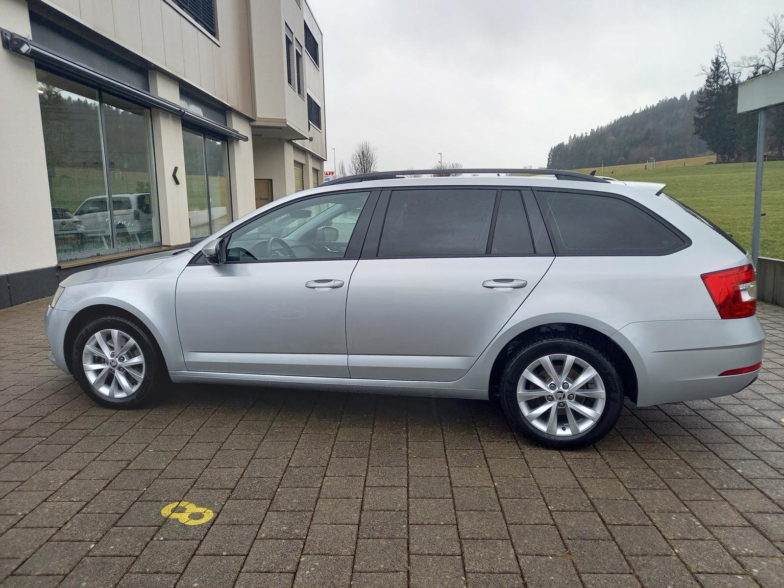 SKODA Octavia Combi 2.0 TDI 184 Style 4x4 DSG, Diesel, Occasion / Gebraucht, Automatik - 3