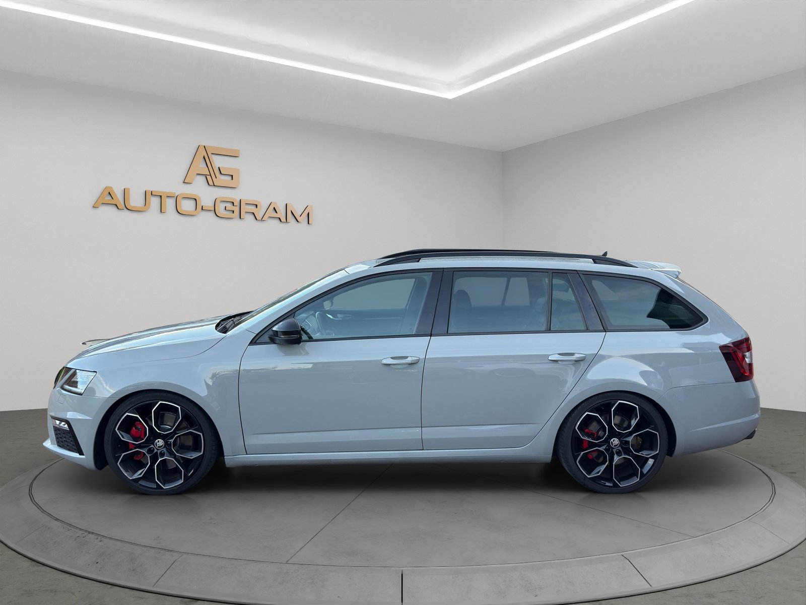 SKODA Octavia Combi 2.0 TSI RS DSG, Essence, Occasion / Utilisé, Automatique - 2