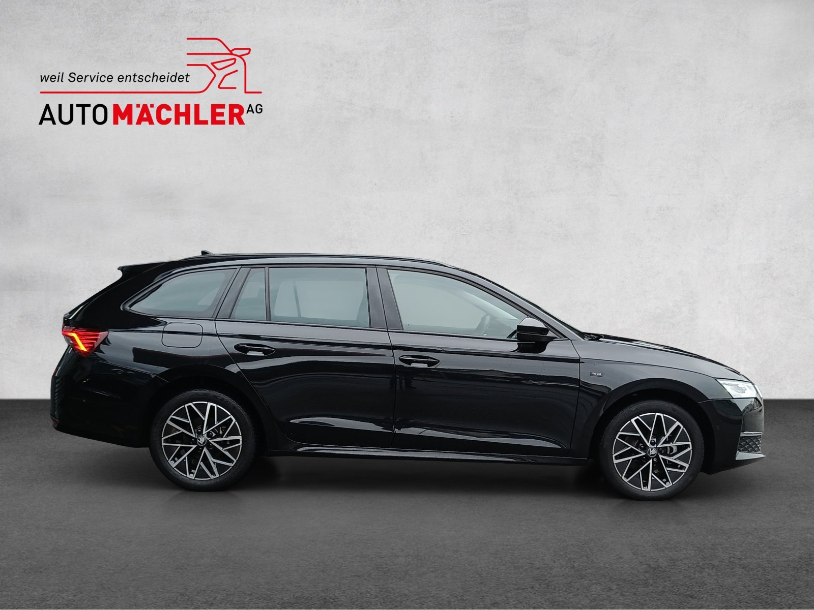 SKODA Octavia Combi 2.0 TSI Selection Tour 4x4 DSG, Benzin, Occasion / Gebraucht, Automatik - 4