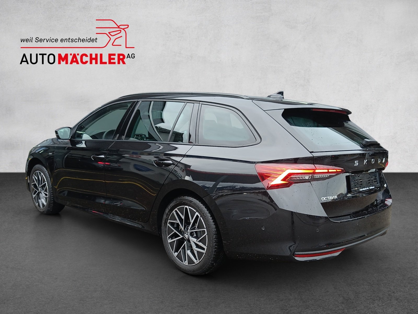SKODA Octavia Combi 2.0 TSI Selection Tour 4x4 DSG, Benzin, Occasion / Gebraucht, Automatik - 7