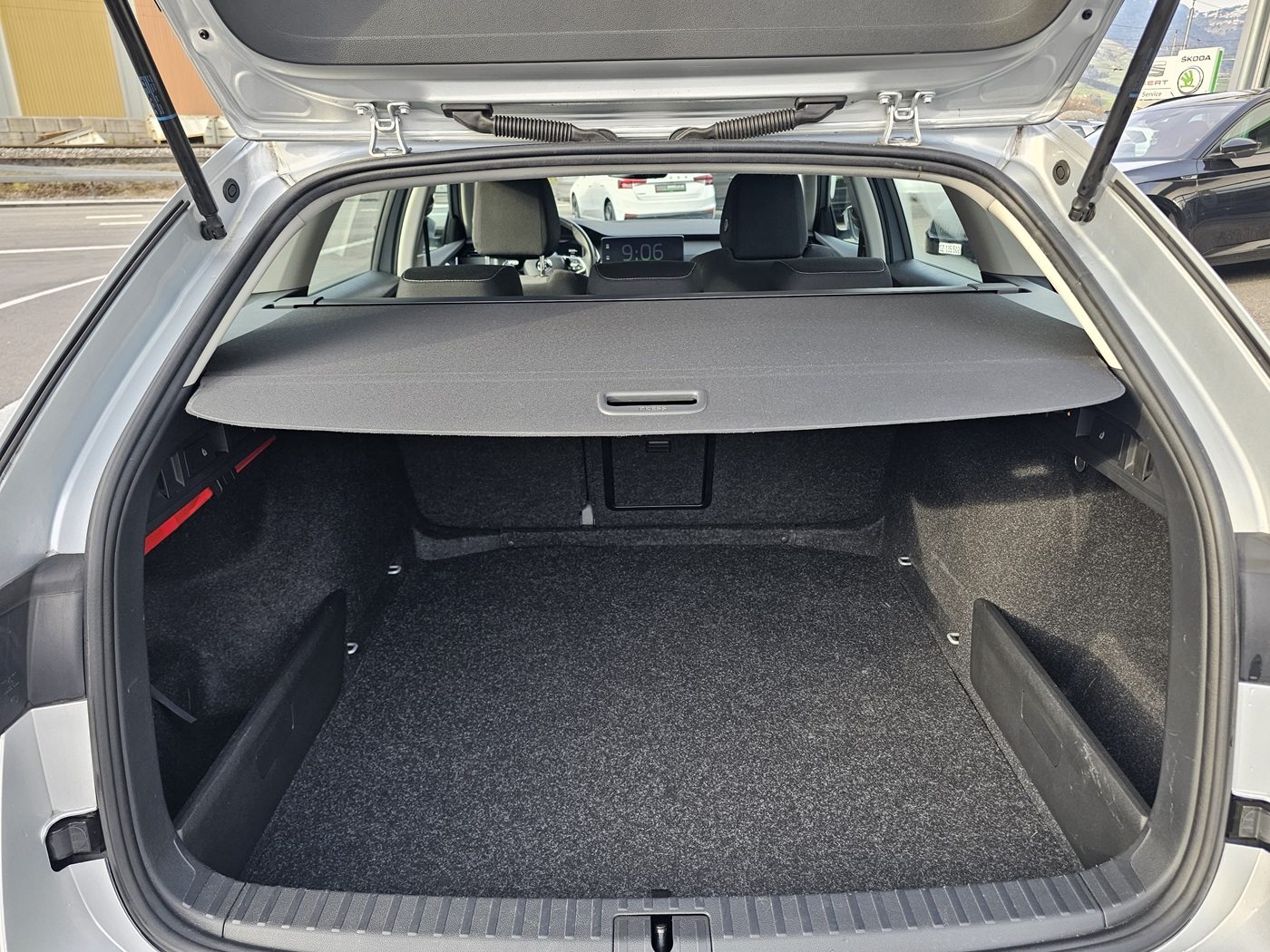 SKODA Octavia Ambition, Diesel, Occasion / Utilisé, Automatique - 7