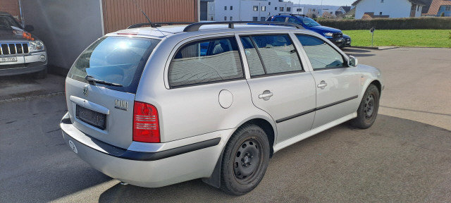 SKODA Octavia 1.8 T Elegance, Essence, Occasion / Utilisé, Automatique - 4