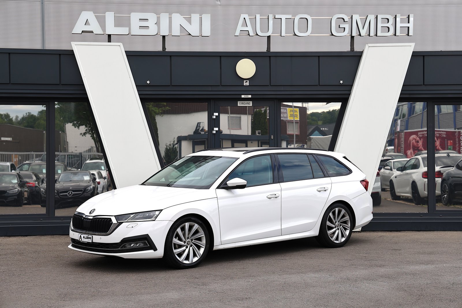 SKODA Octavia Combi 2.0 TDI DSG Style