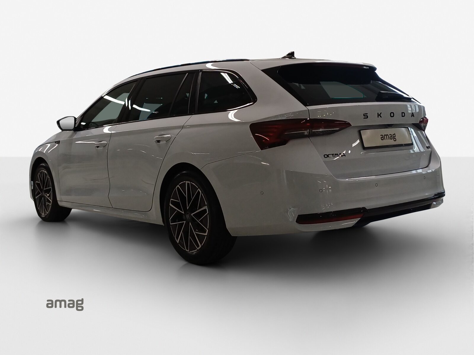 SKODA Octavia Sportline Dynamic (Netto), Benzin, Occasion / Gebraucht, Automatik - 3